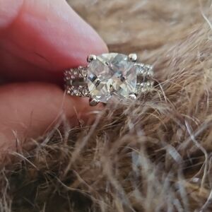 Elegant Silver Women's Ring